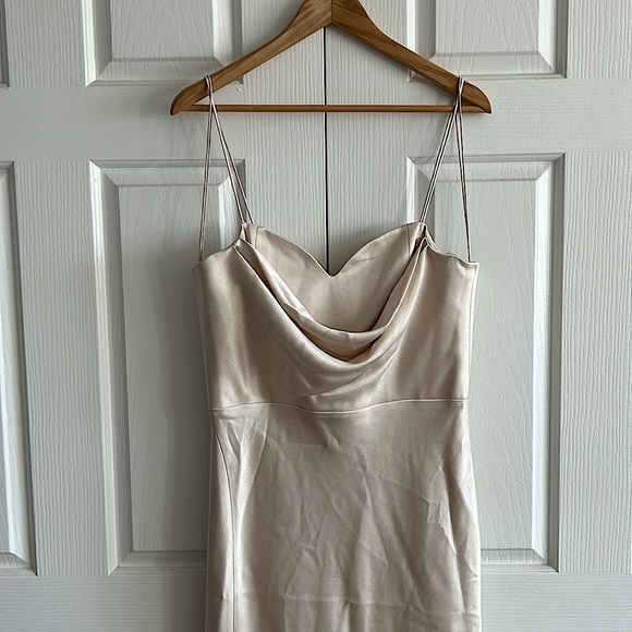 Alice + Olivia NWT Champagne Slip Kiyoko Midi Dress **Size 12**🔥🔥 - Picture 6 of 9